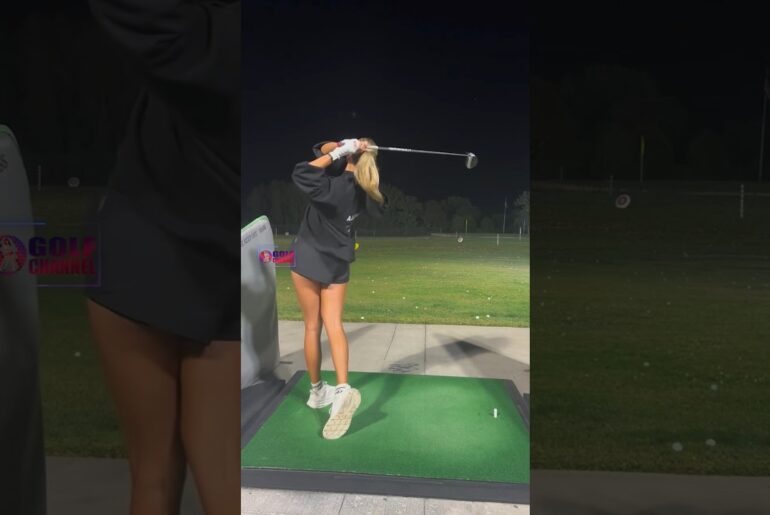 Amazing Golf Swing you need to see | Golf Girl awesome swing | Golf shorts | Tate Hadges