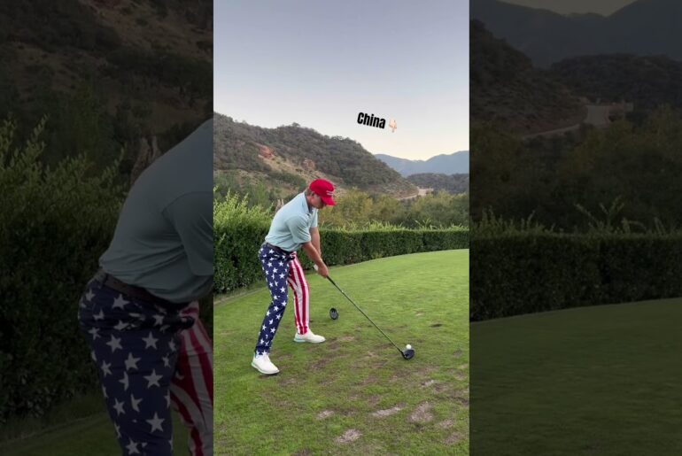 TRUMP HITS A BALL TO CHINA 😳 #golf #donaldtrump #trump #comedy #funny