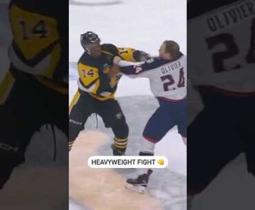 Bokondji Imama (221 lbs) And Mathieu Olivier (226 lbs) Square Off 🥊