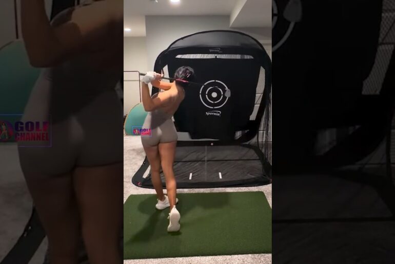 Amazing Golf Swing you need to see | Golf Girl awesome swing | Golf shorts | Waiyi Chan