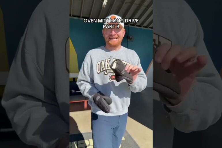 Using oven mitts instead of golf gloves?!