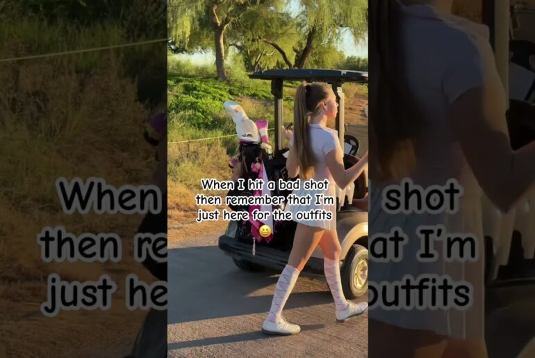 And the cart girl 😆😆😆 #golfgirl