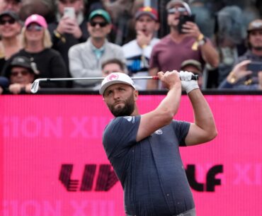 Breaking news headline image with abstract business graphics, featuring global financial trends and market analysis visuals