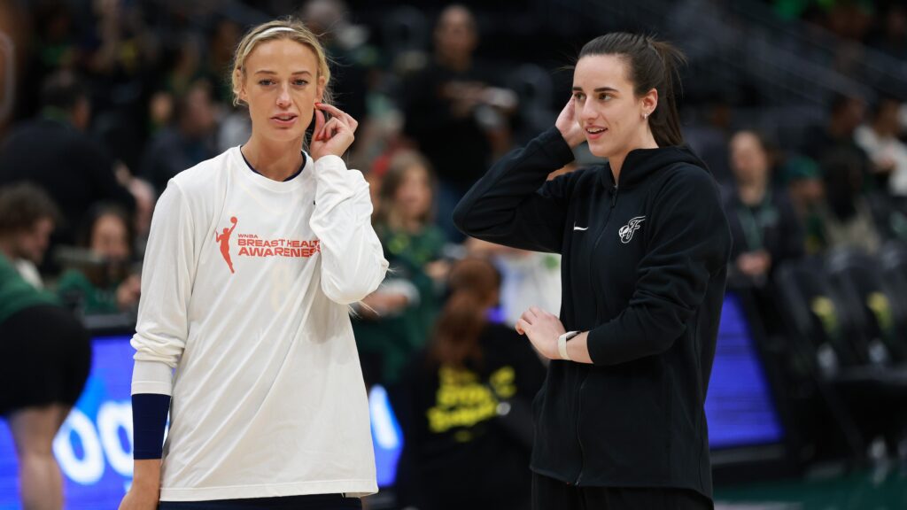 Caitlin Clark Trolls Sophie Cunningham for Using Incorrect Golf Terminology in Photo Caitlin Clark Trolls Sophie Cunningham for Using Incorrect Golf Terminology in Photo