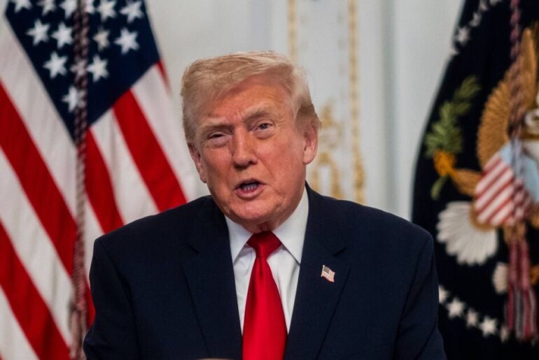 Trump uses Thanksgiving call to deliver fresh golf brag - Golf - Sports