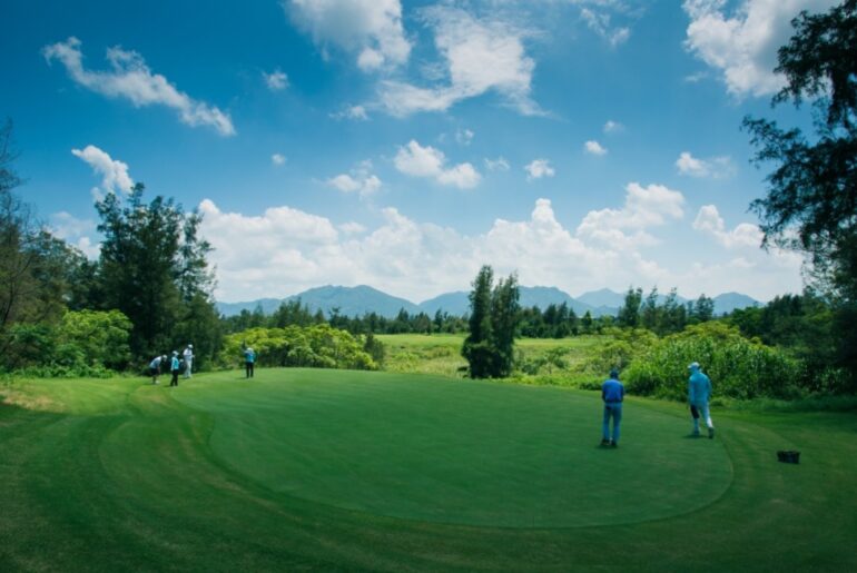 Fujian swings into action to host South Korean golfers