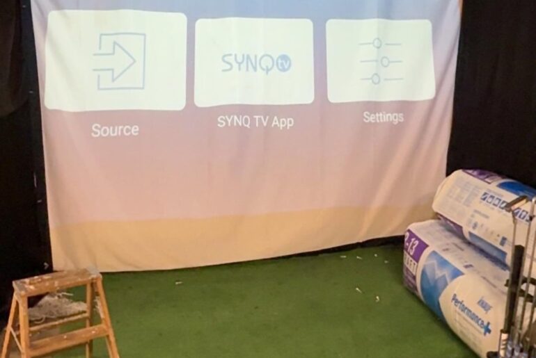 How can I make my projector fit the screen perfectly