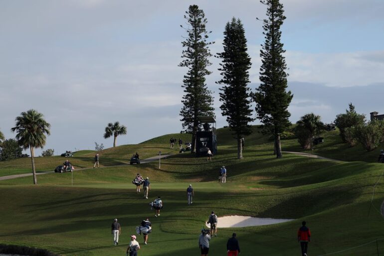 Friday scores, highlights, tee times