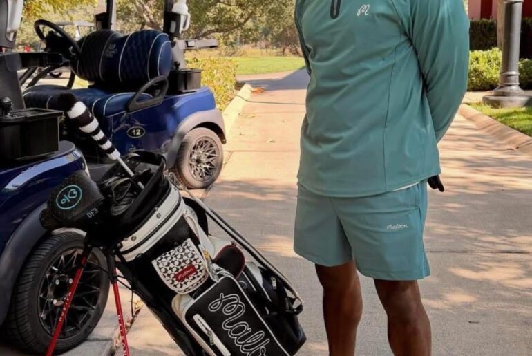 The 16 handicap gear head showing up to the course