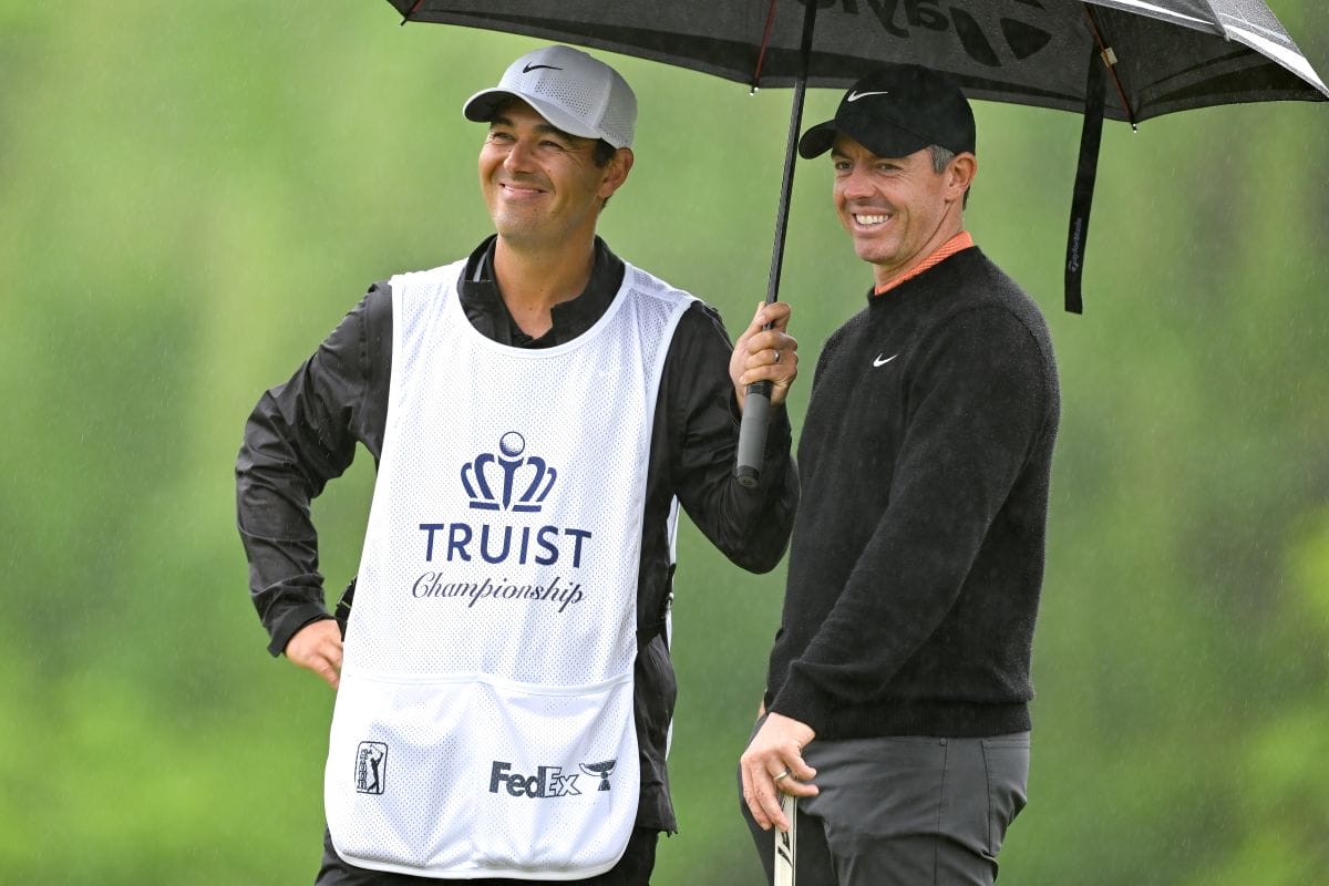 Do Tour pros ever buy golf gear at retail stores? Do Tour pros ever buy golf gear at retail stores?