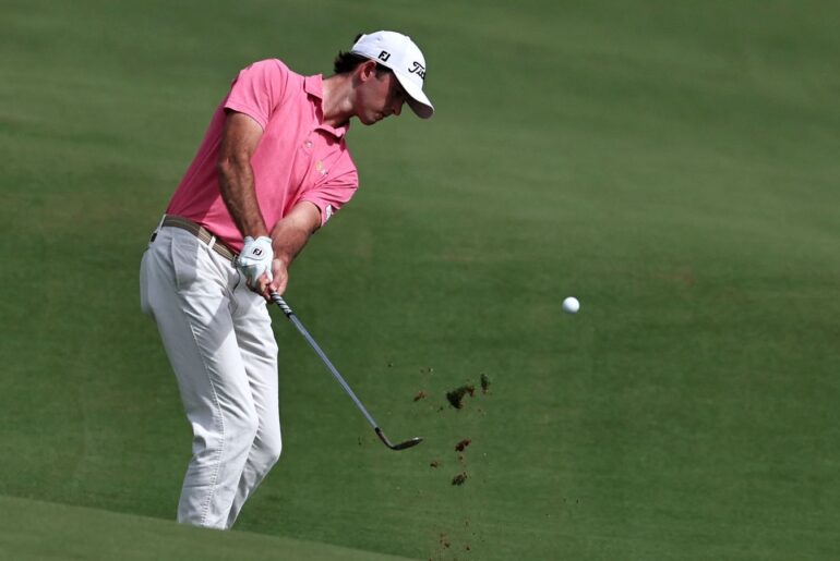 Smylie in top 10 as rare albatross flies in Abu Dhabi - News