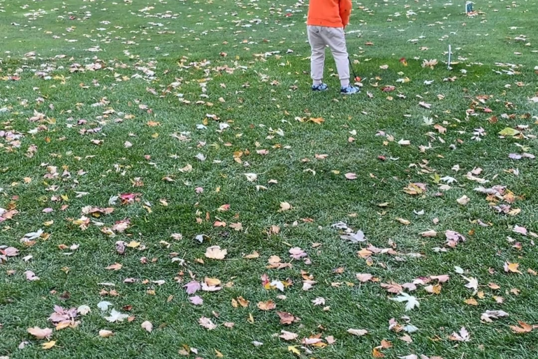 Rain in the forecast and the end of season means an empty course for my 4 year-old to play their first round of “real golf”