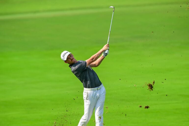 DP World Tour Championship: Daniel Hillier edges closer to PGA Tour as Rory McIlroy closes in on Race to Dubai title