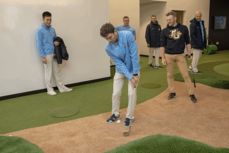 Marquette golfers climb ‘The Ladder’ during winter training – Marquette Wire