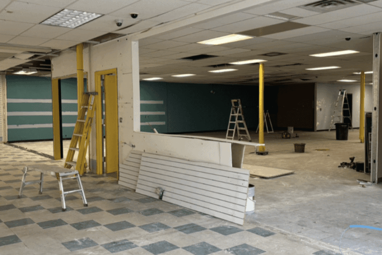 Black light mini golf, arcade coming to east Sioux Falls