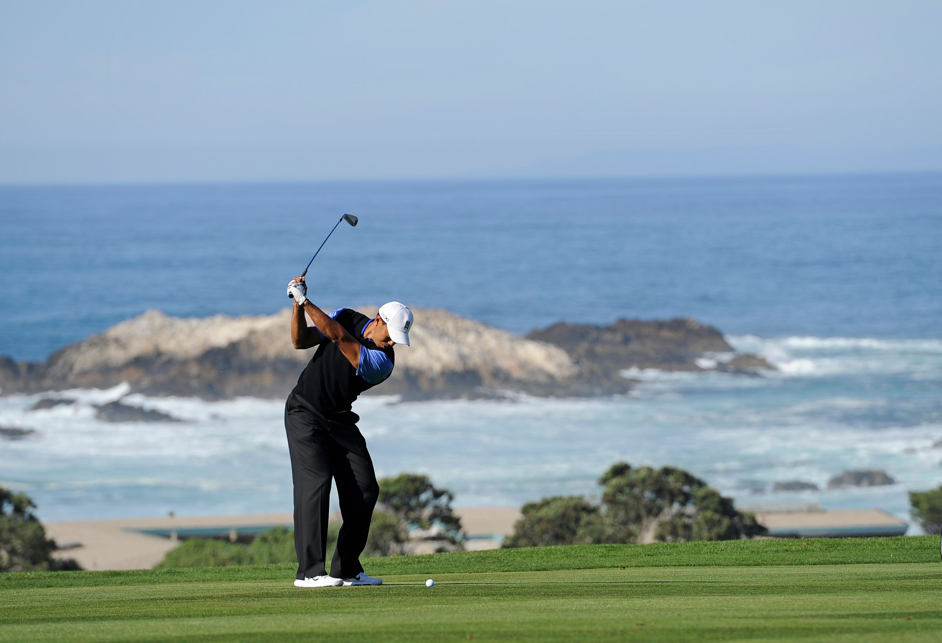 Tiger-woods-pebble-2012-GettyImages-138614275.jpg