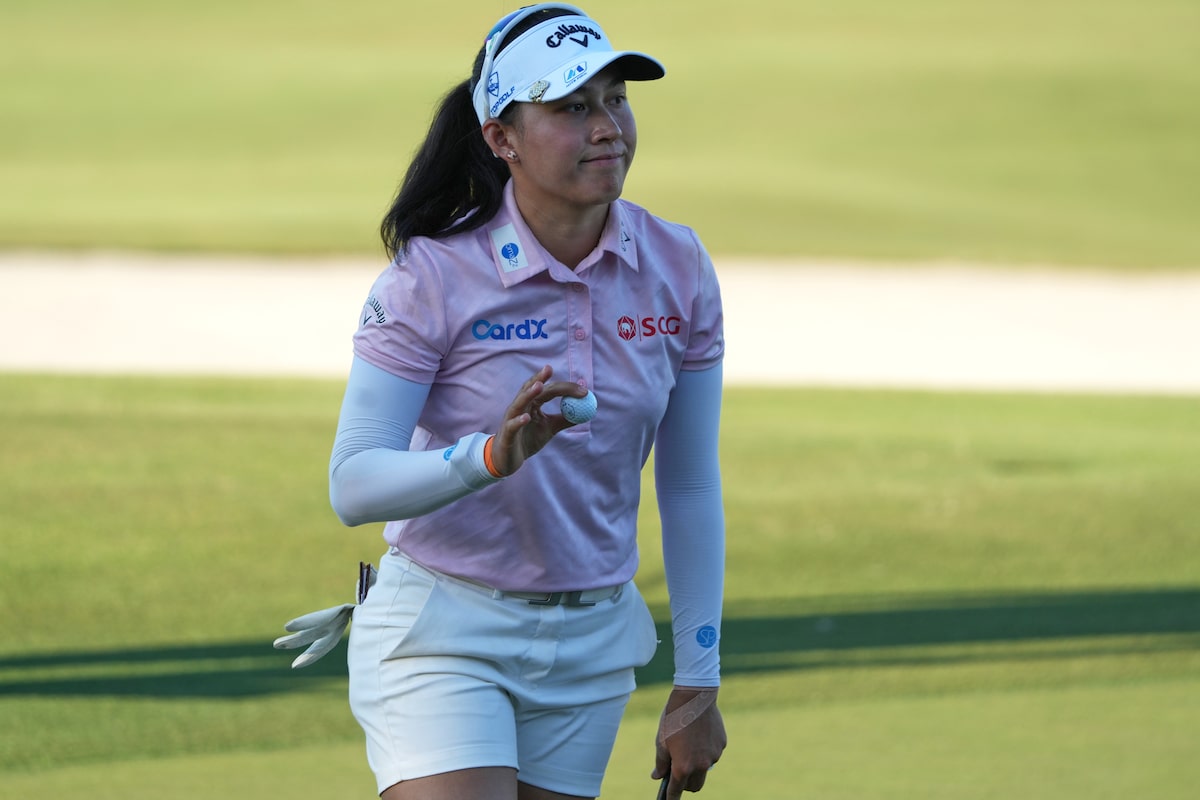 Jeeno Thitikul nearly flawless for a 63 to build three-shot lead in LPGA season finale Jeeno Thitikul nearly flawless for a 63 to build three-shot lead in LPGA season finale