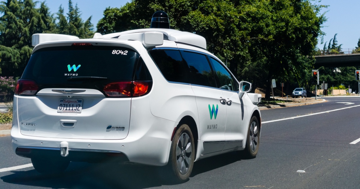 Waymo Vehicle Spotting Driving Over A Golf Course, But Dont Worry, Its Not Actually A Malfunction Waymo minivan