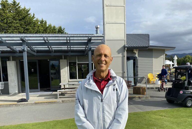 Auckland policeman dies days after completing every 18-hole golf course in New Zealand