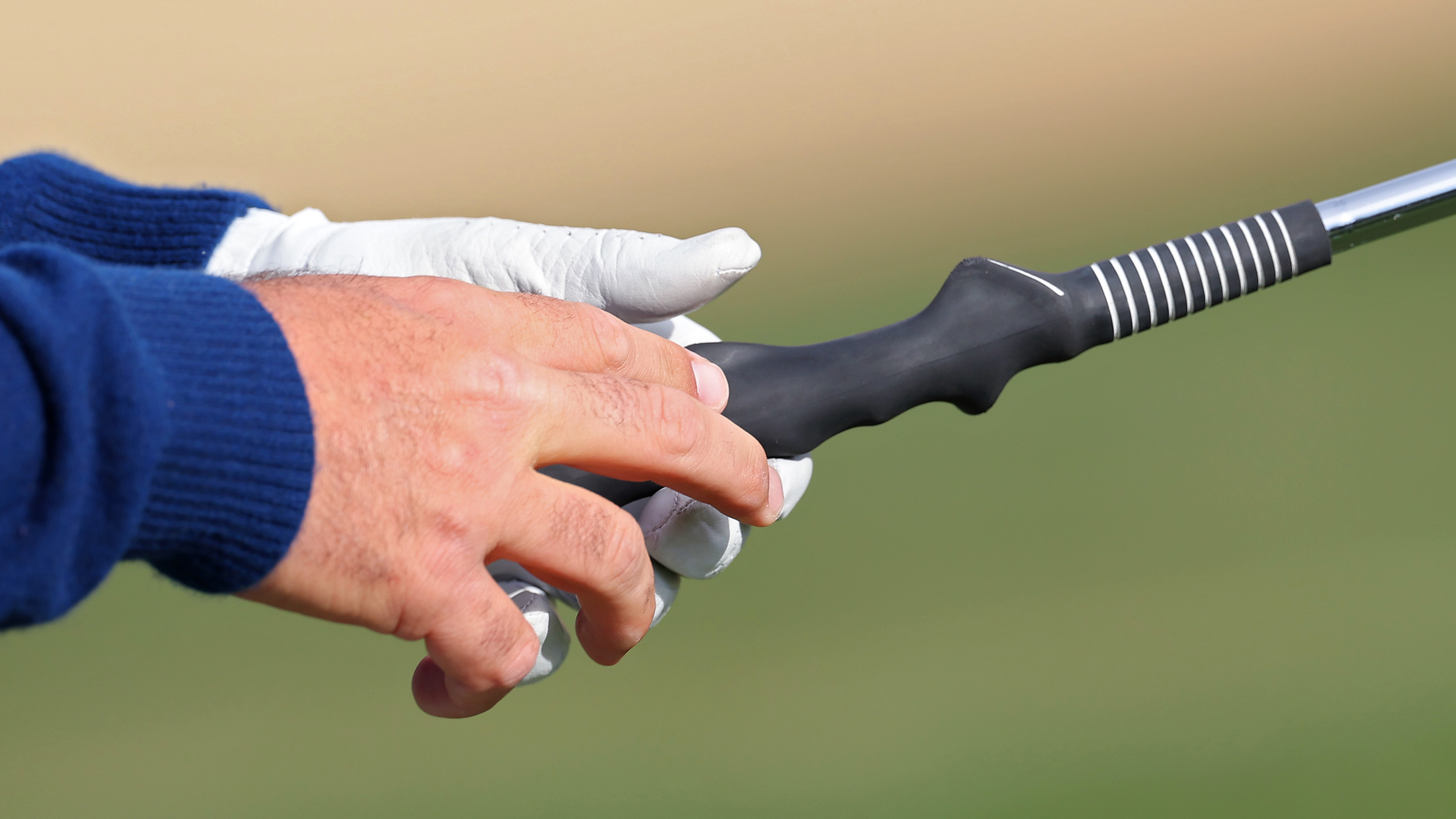 Photo of Scottie Scheffer and his training grip