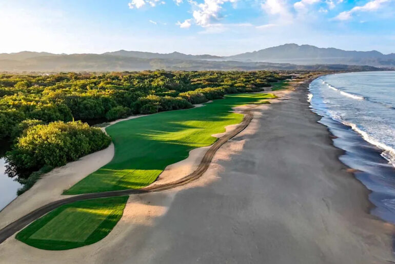 In Nauka, Tom Fazio created something wild and wonderful in Mexico