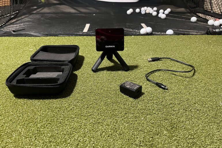 FS used Garmin R10 with lifetime subscription to AwesomeGolf - $500