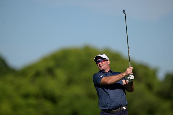 Fox in mix after curtailed day