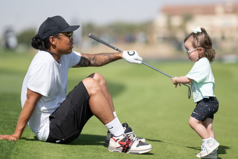 Anthony Kim and his daughter