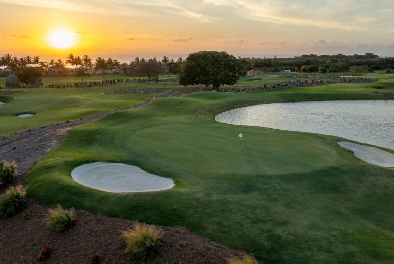 Earns 2025 World Golf Awards distinction