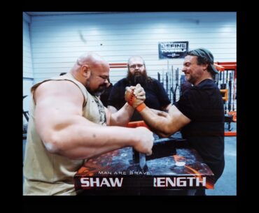 devon larratt vs brian shaw arm wrestling #internetmeme #armwrestler #shortsviral #devonlarratt