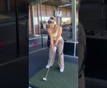 Amazing Golf Swing you need to see | Golf Girl awesome swing | Golf shorts | Shell Cuddihy