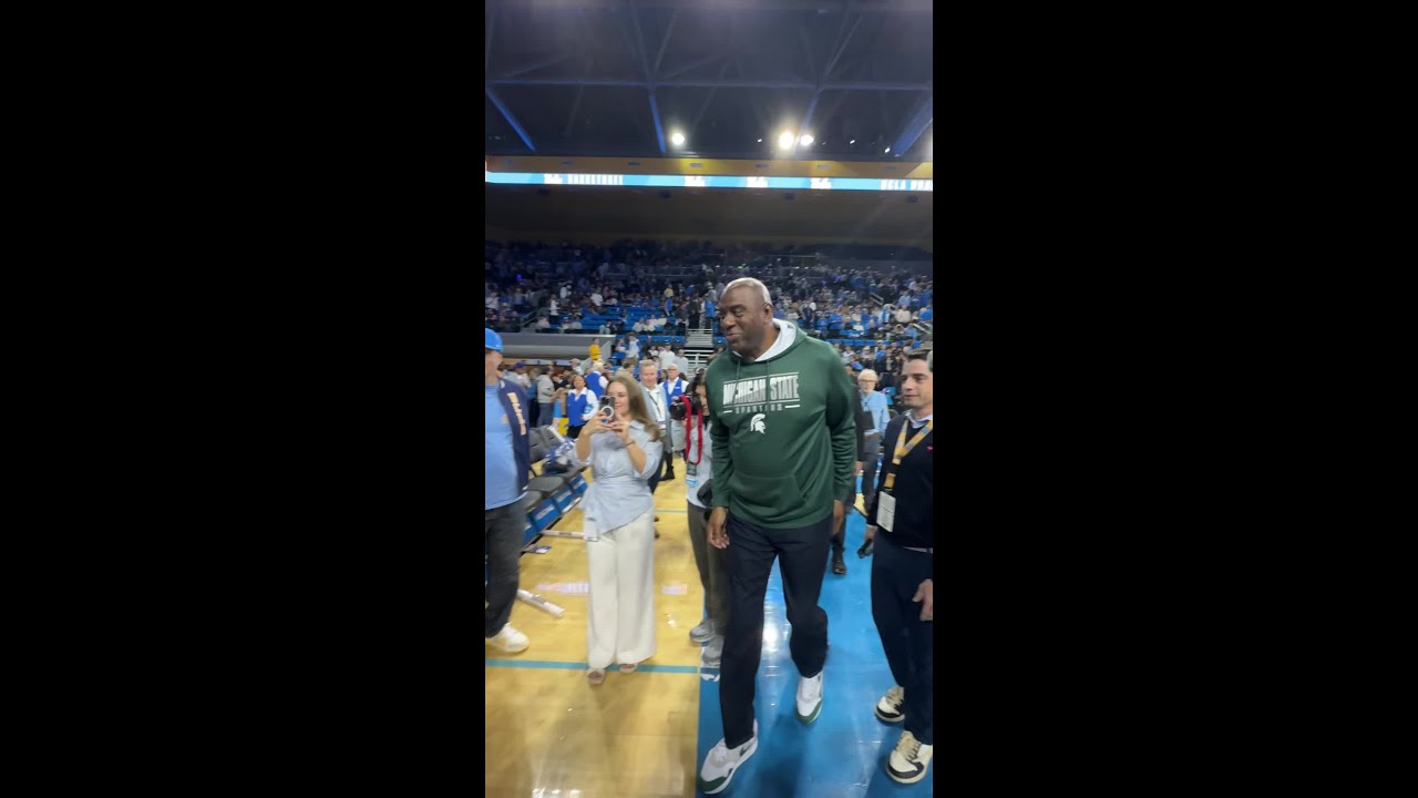Kareem Abdul-Jabbar & Magic Johnson Take in MSU vs. UCLA Kareem Abdul-Jabbar & Magic Johnson Take in MSU vs. UCLA