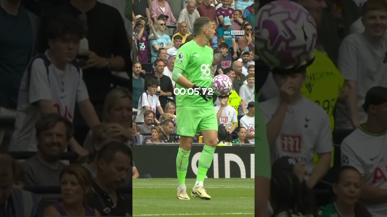Martin Dubravka becomes the first ‘keeper penalised for holding the ball for over eight seconds! ⏱️ Martin Dubravka becomes the first 'keeper penalised for holding the ball for over eight seconds! ⏱️