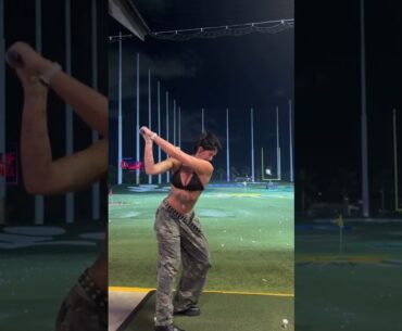 Amazing Golf Swing you need to see | Golf Girl awesome swing | Golf shorts | Kae