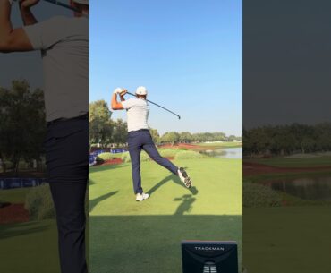 Haotong Li CRUSHES Tiny Head Driver on 18th in DP World Tour Final Pro-Am #dubai #golf #golfcoach