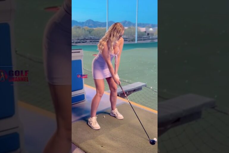 Amazing Golf Swing you need to see | Golf Girl awesome swing | Golf shorts | Patrycia Kayy