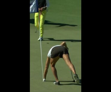 Lexi Thompson with her third birdie in a row to get back in the red ‼️