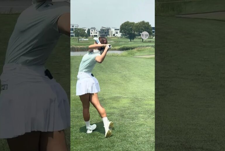 거리가 많이 나가 우드 잡았어요 🩵 | LPGA 이동은(Dongeun Lee) #응원릴레이 #이동은2025