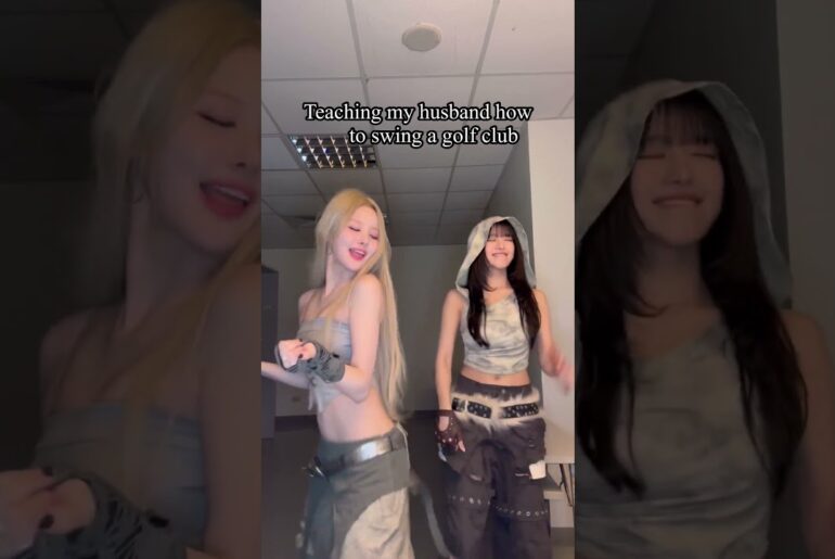 How to swing a golf club#KISSOFLIFE #키스오브라이프 #KIOF #NATTY #나띠 #BELLE #벨 #Shorts