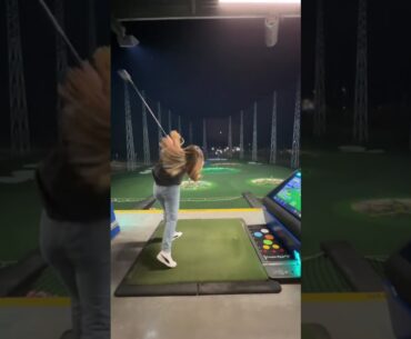 What would you do in this situation? 😂⛳️