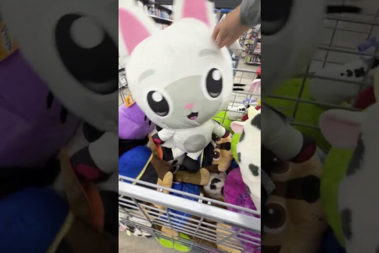 Come Angel Tree shopping with us! #angeltree #shorts