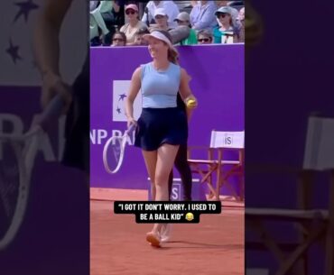 Once a ball kid, always one 😂 #daniellecollins #tennis #wta #funny