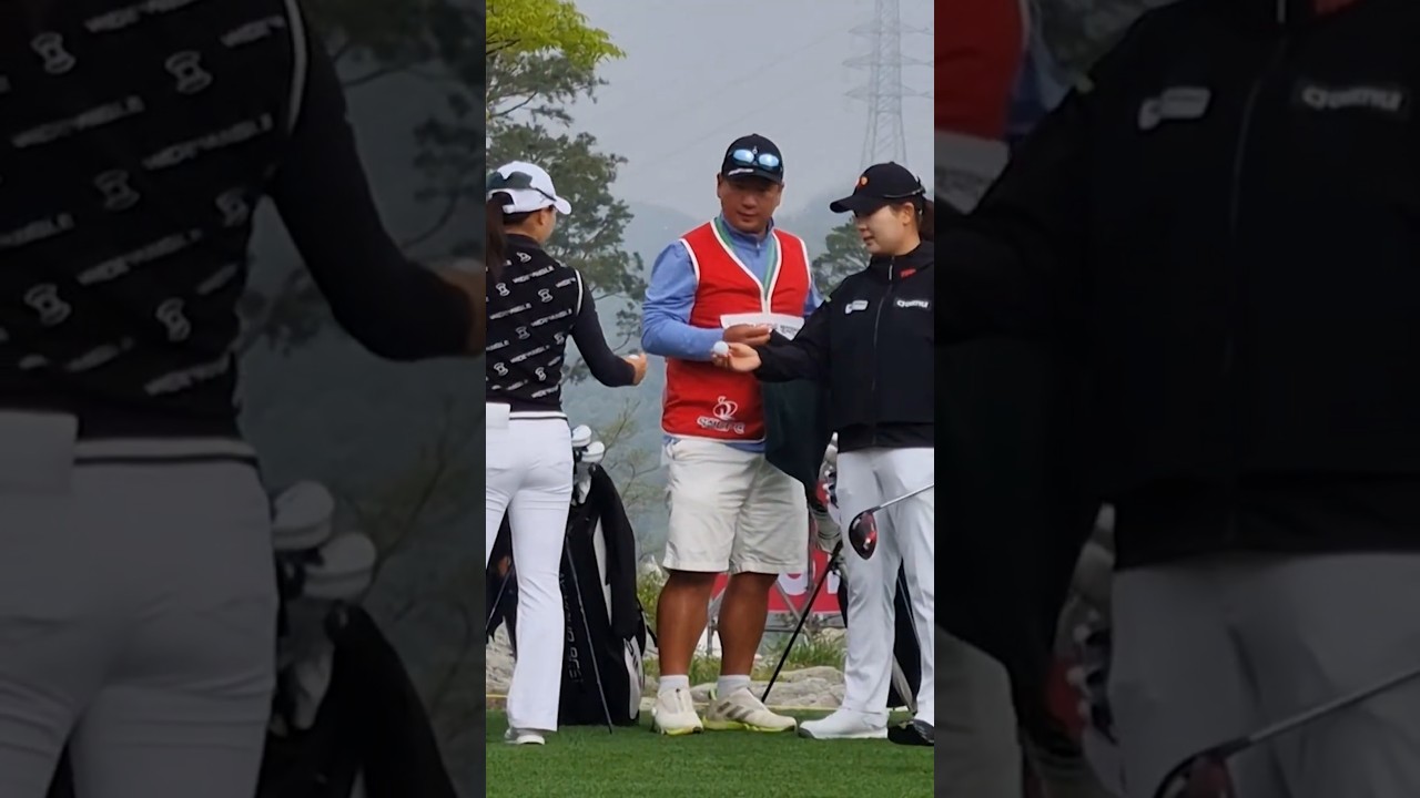 오구 방지를 위한 플레이 전 각자 본인들 볼 확인 타임.유현조 홍정민 고지원프로 #KOREA#GOLF#KLPGA#미녀#Beauty#골퍼#golfshorts#골프쇼츠#골프#swing 오구 방지를 위한 플레이 전 각자 본인들 볼 확인 타임.유현조 홍정민 고지원프로 #KOREA#GOLF#KLPGA#미녀#Beauty#골퍼#golfshorts#골프쇼츠#골프#swing