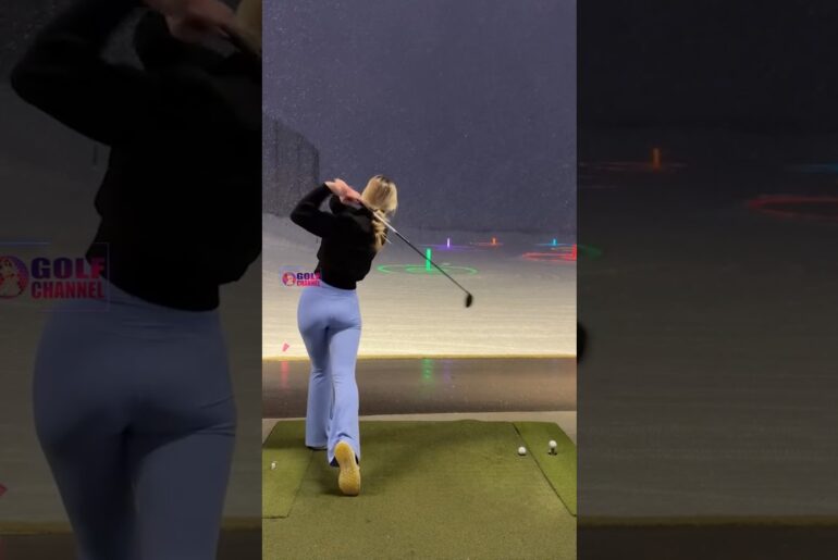 Amazing Golf Swing you need to see | Golf Girl awesome swing | Golf shorts | Lesley Atkins