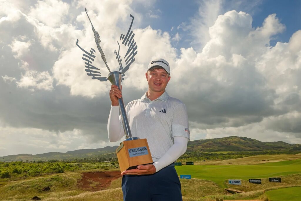 Schaper chips in to win AfrAsia Bank Mauritius Open – News