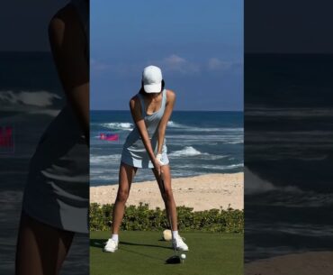 Amazing Golf Swing you need to see | Golf Girl awesome swing | Golf shorts | Summer Araya