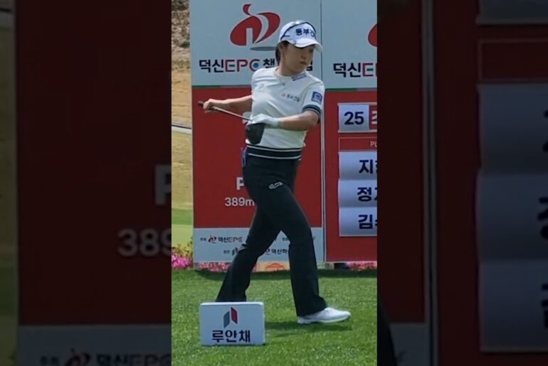 KLPGA 원탑 연습벌레.오늘도 역시나 1초도 쉬지 않고 열심히 열심히.김수지프로 #KOREA#GOLF#KLPGA#미녀#Beauty#골퍼#golfshorts#골프쇼츠#골프
