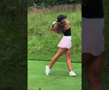 Nice set up on the tee. #girlgolfers #golf