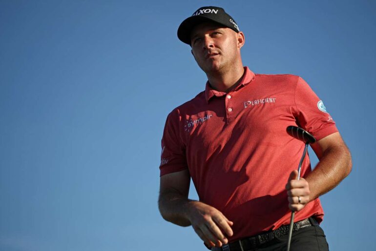 Straka soars into one-shot lead over Scheffler at Hero World Challenge