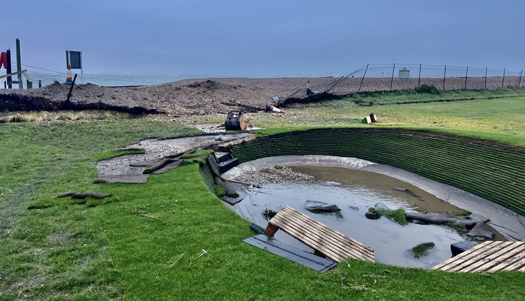 Golf Business News – Hayling practice area survives rare tidal event Golf Business News